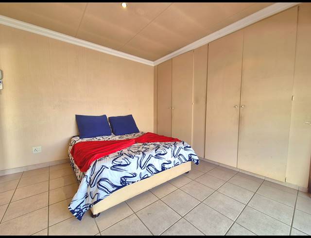 1 BEDROOM FREEHOLD TO LET IN SUNWARD PARK